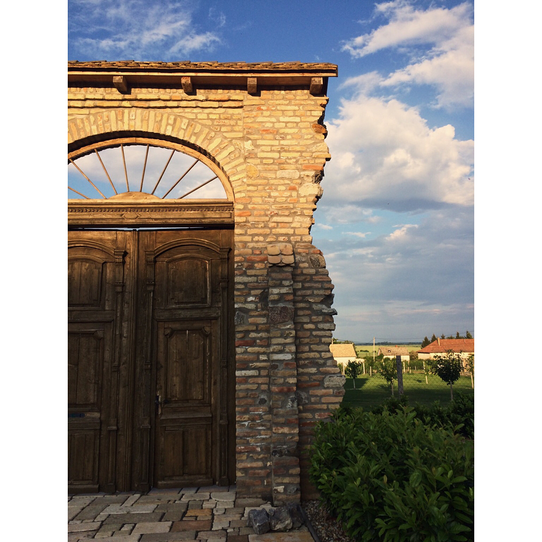 Nagykapuk és gasztronómia  bűvöletében #szekszard #winetour #hungarianparadise #cil #feldobox #koszonom #koszonjuk