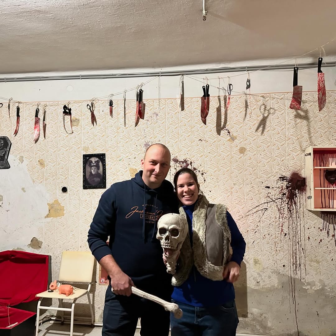 Megfejtettük a Boncmester titkát! Köszönjük az élményt @mihelikneverebics @mihelikgabor😁🕵️‍♀️🕵️🔓🔪 #feldobox #koszonom #szabadulószoba